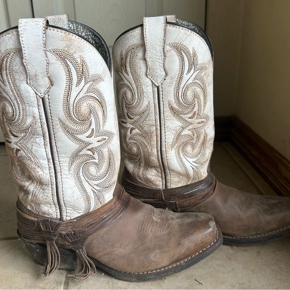 Laredo Shoes - Laredo Women's Leather Boots - Tan and Cream